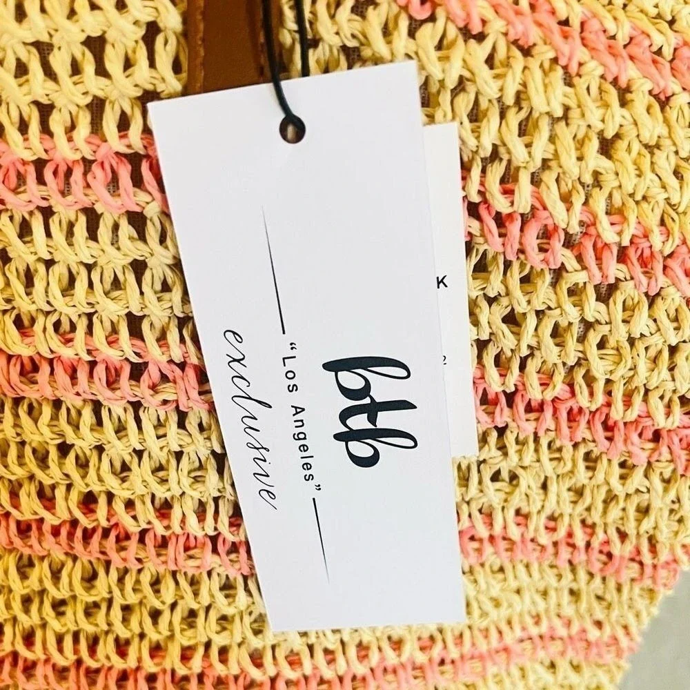 btb Los Angeles Lucy Tote, Straw Woven Pom Pom Vacation Beach‎ Bag, Natural, NWT
